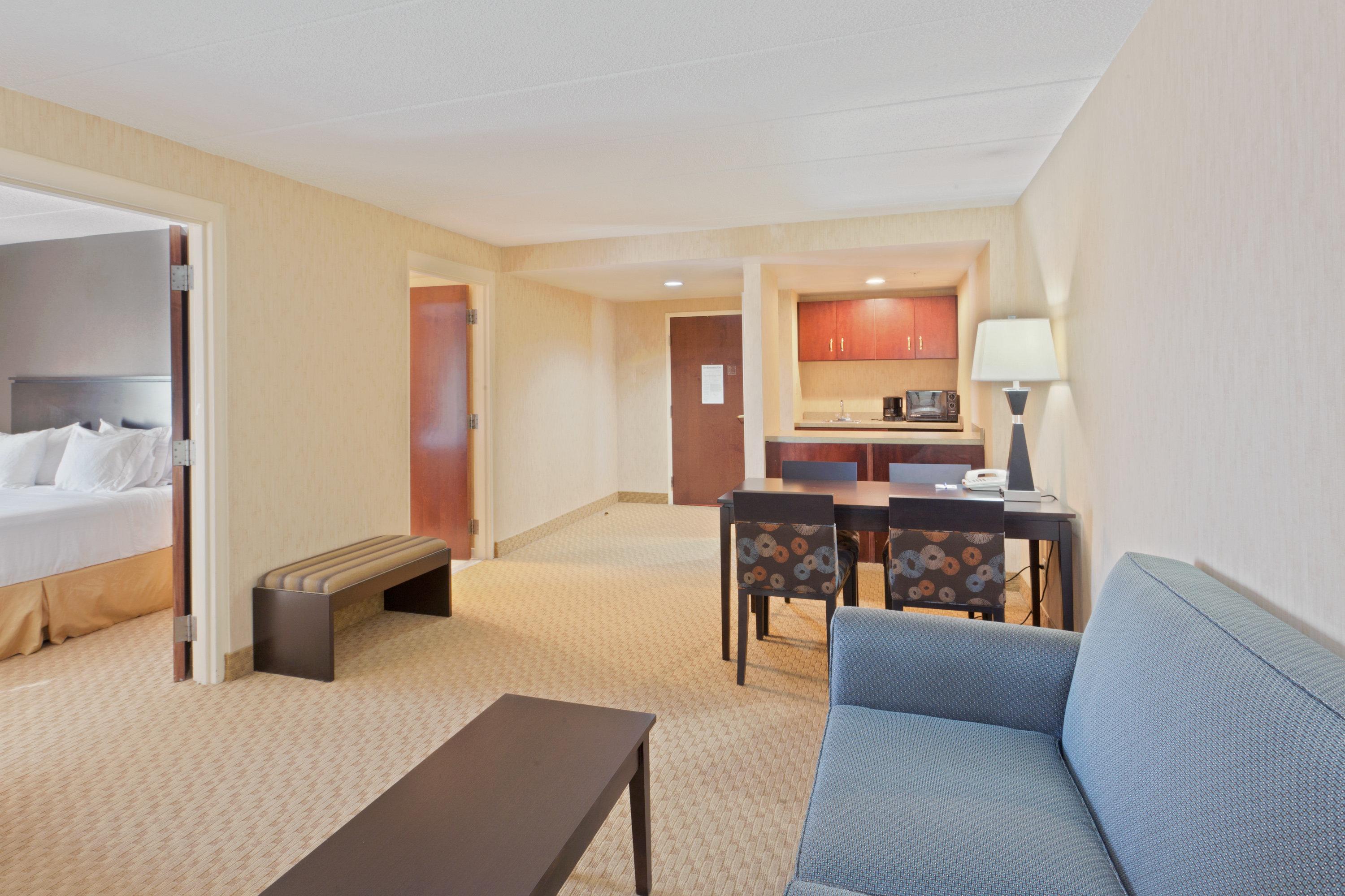 Holiday Inn Express Hotel & Suites Dover By Ihg Екстериор снимка