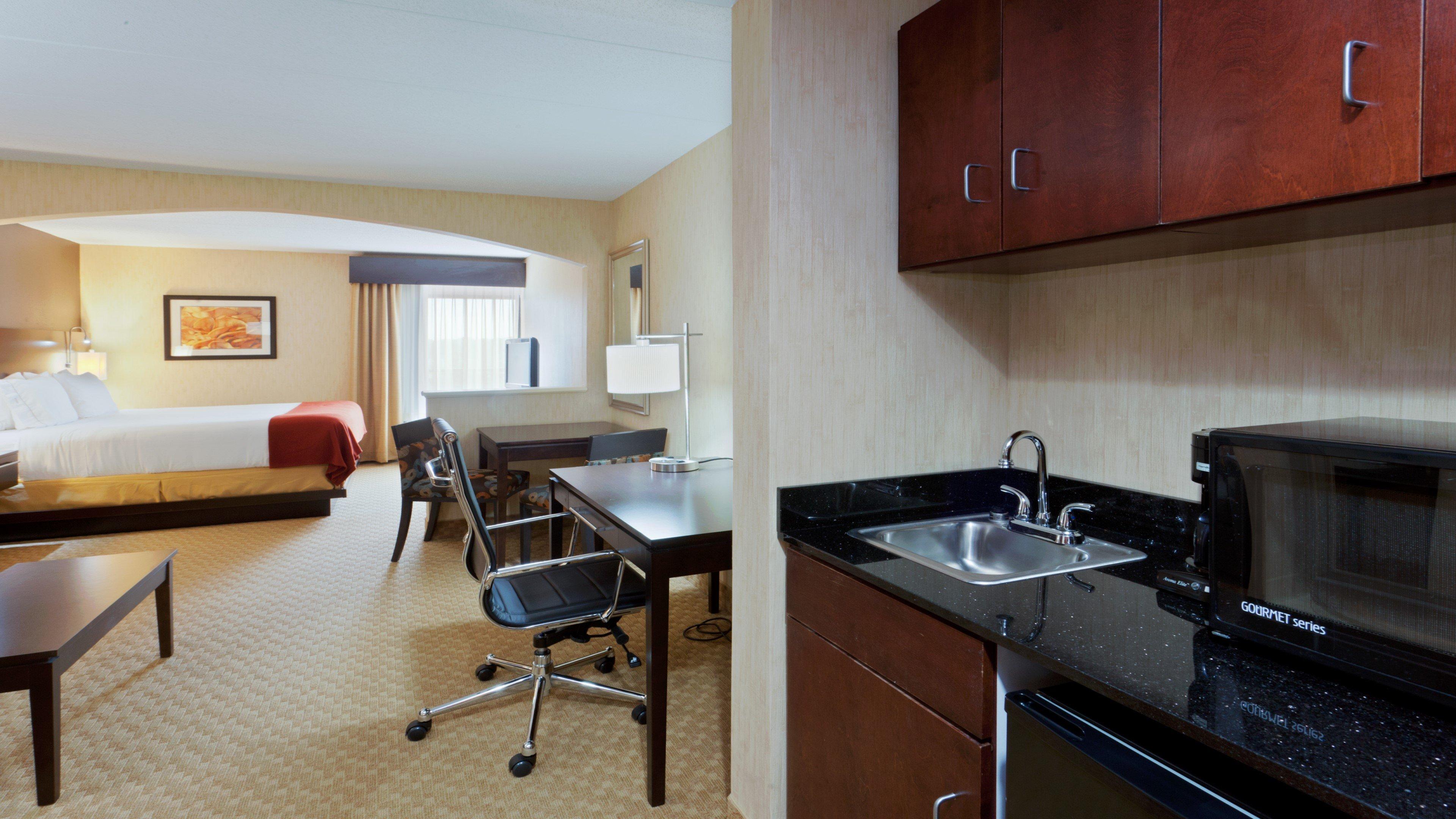 Holiday Inn Express Hotel & Suites Dover By Ihg Стая снимка