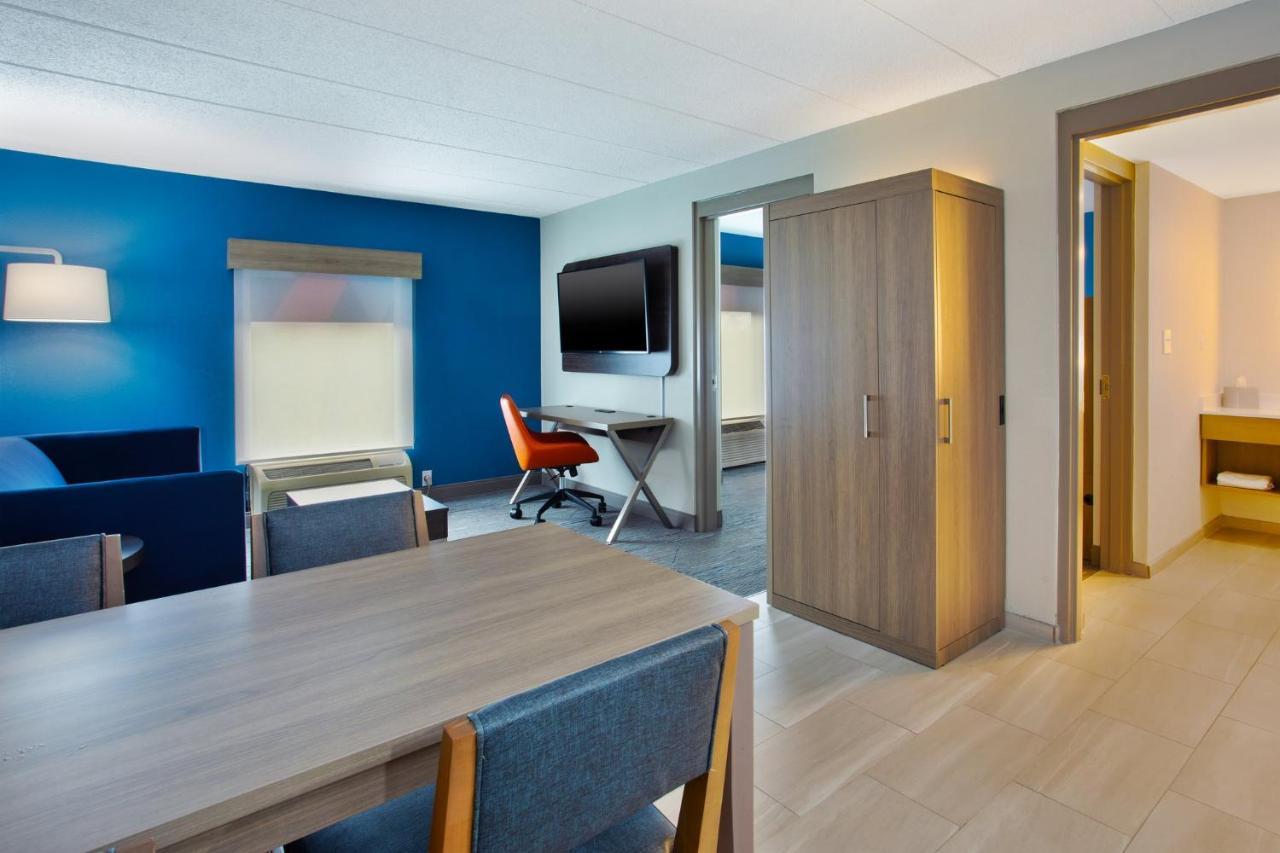 Holiday Inn Express Hotel & Suites Dover By Ihg Екстериор снимка