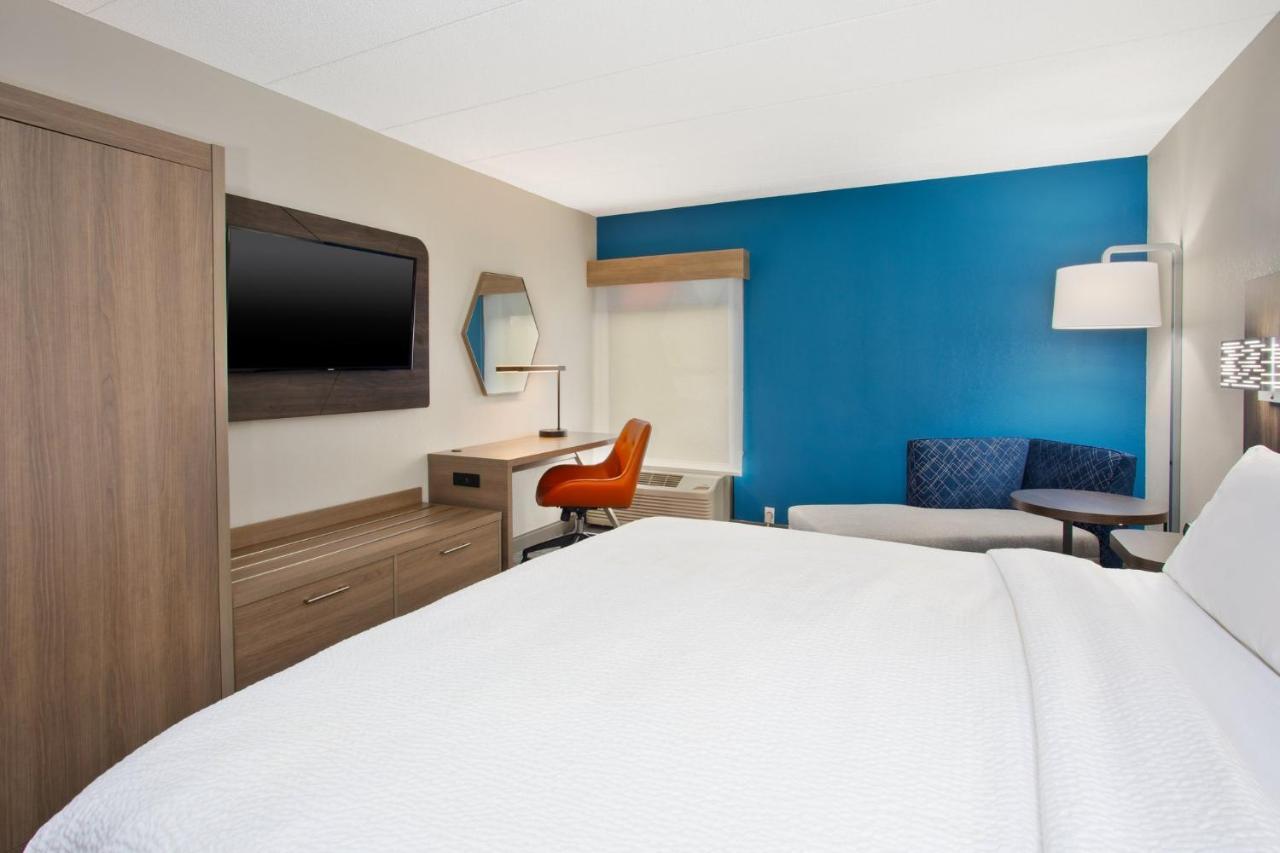 Holiday Inn Express Hotel & Suites Dover By Ihg Екстериор снимка