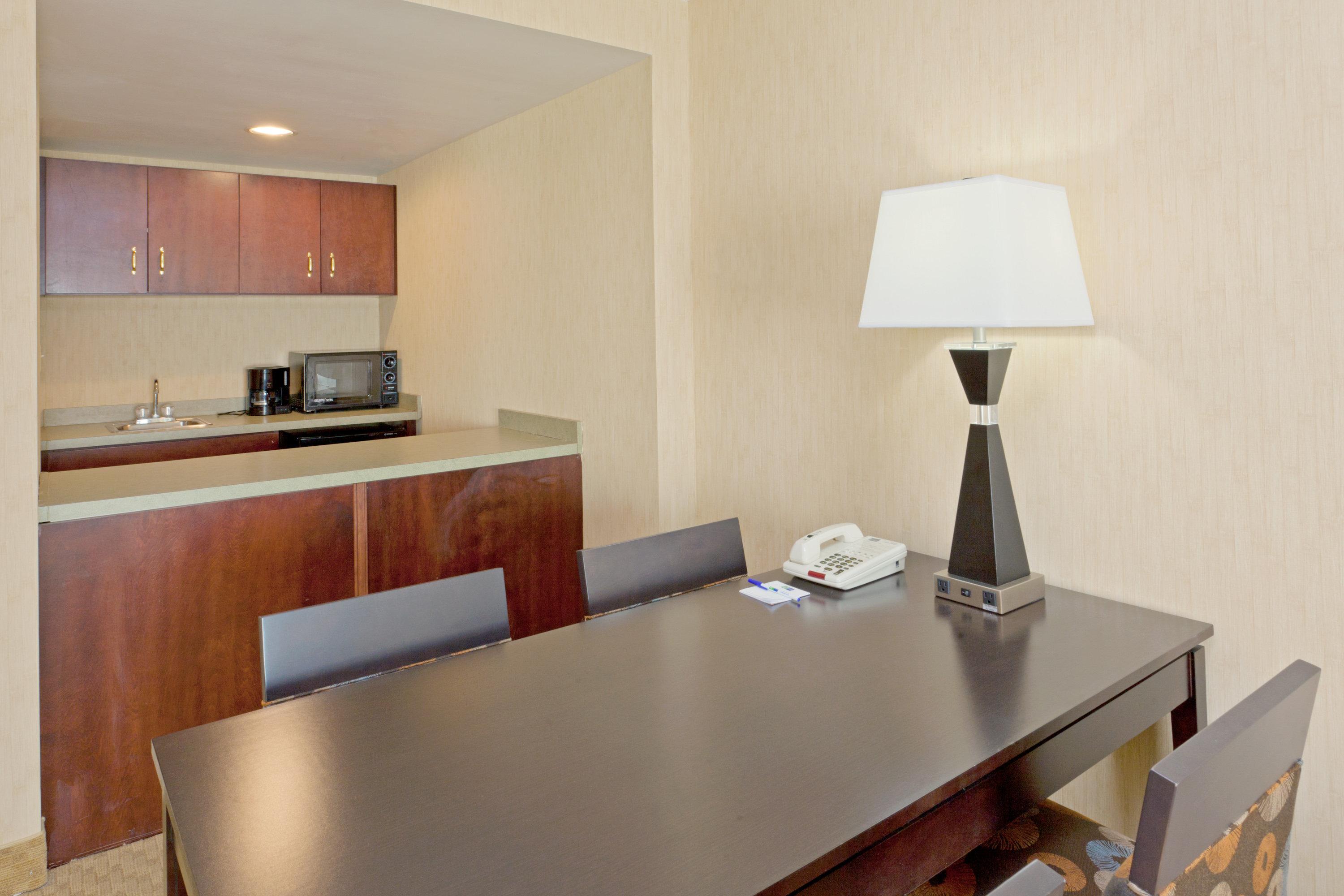 Holiday Inn Express Hotel & Suites Dover By Ihg Екстериор снимка