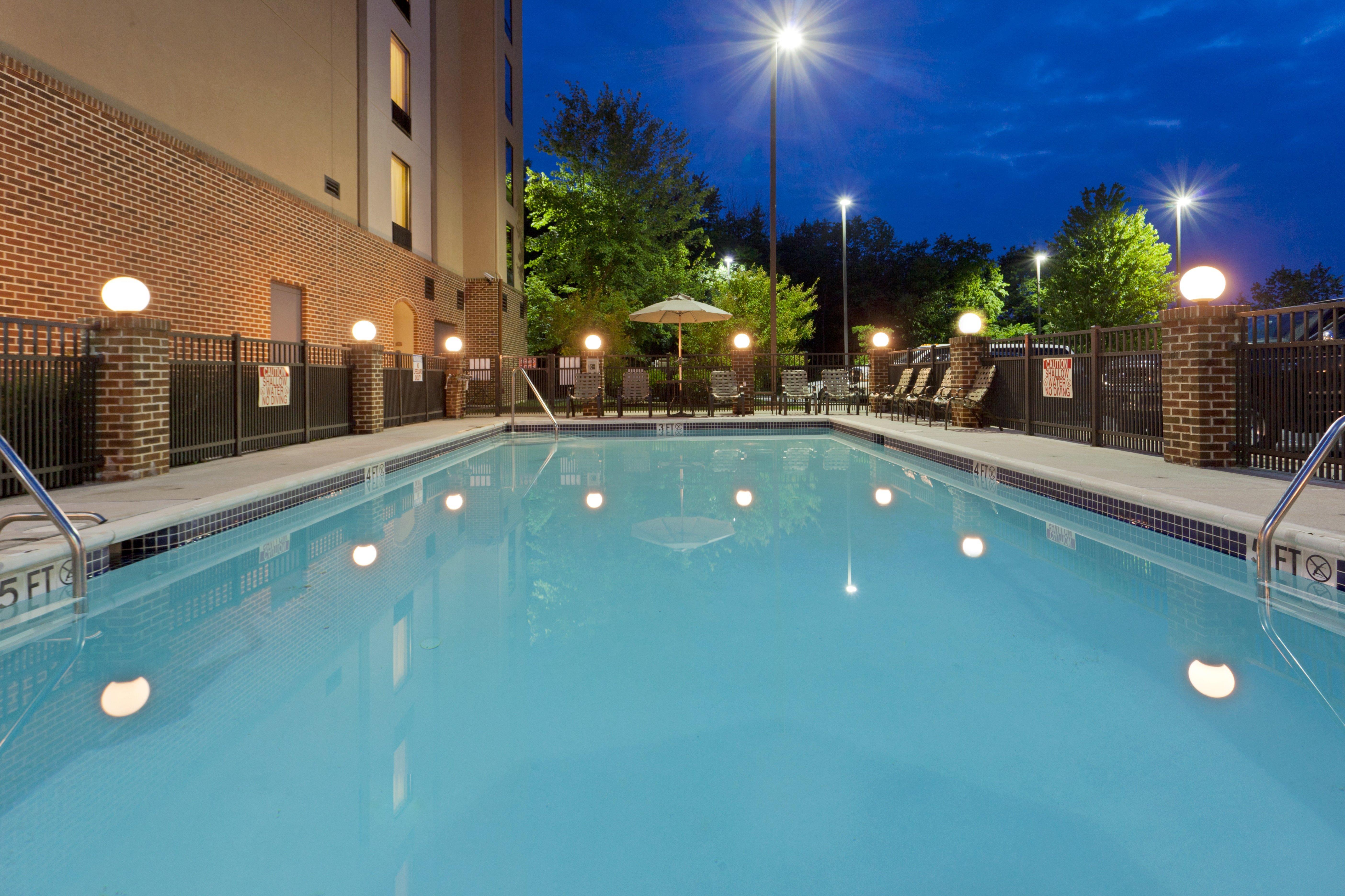 Holiday Inn Express Hotel & Suites Dover By Ihg Екстериор снимка