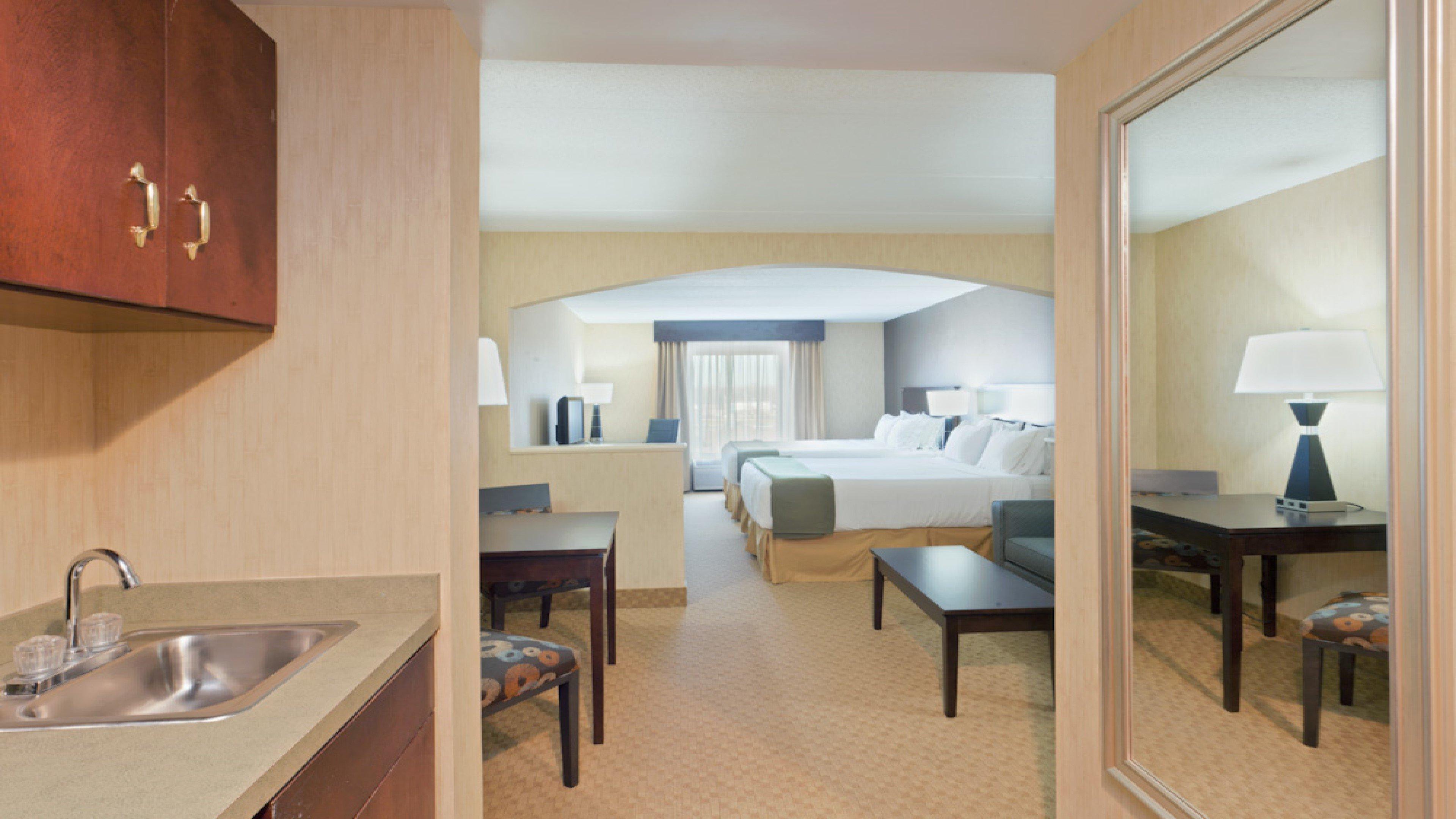 Holiday Inn Express Hotel & Suites Dover By Ihg Екстериор снимка